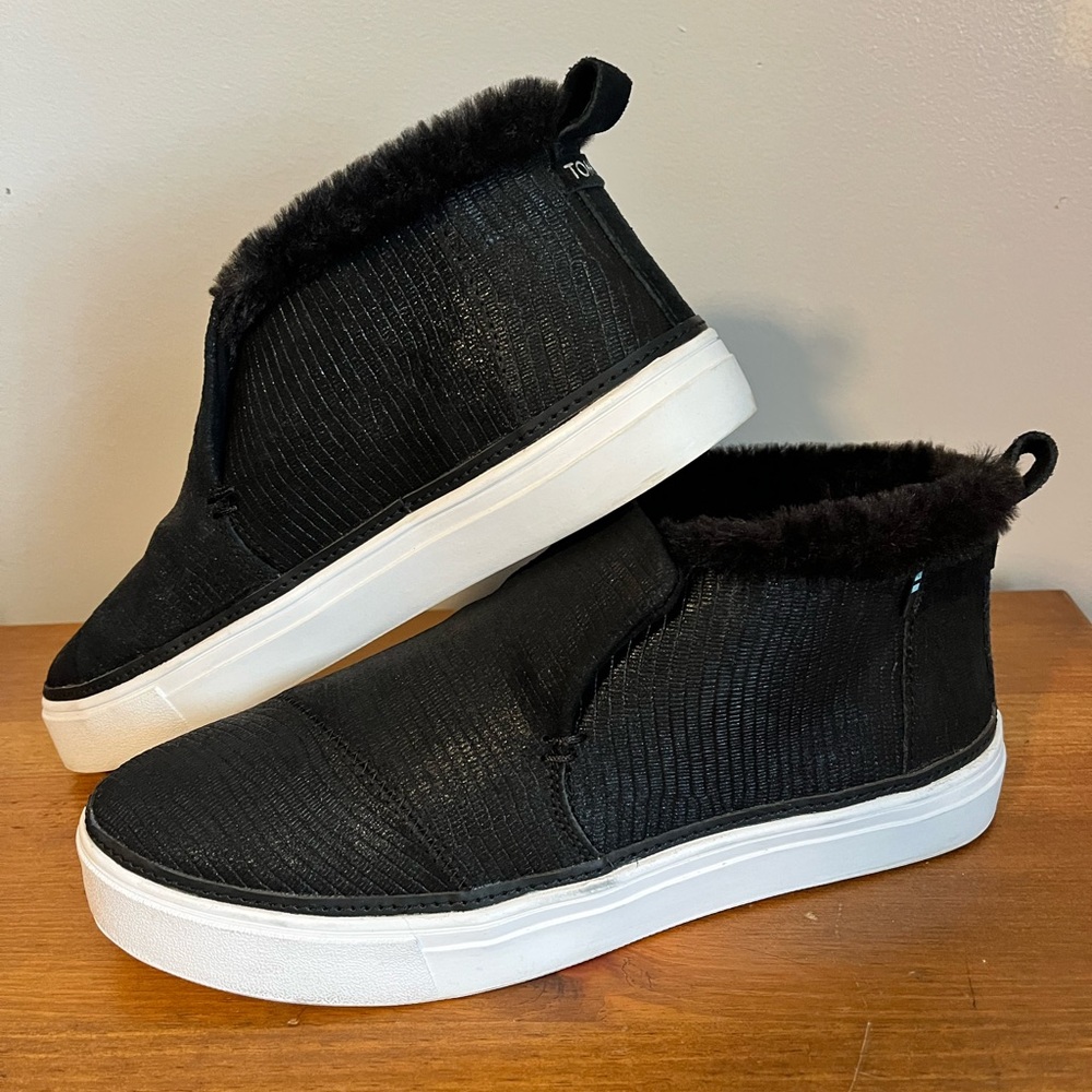Toms Leather Faux Fur Bootie Size 9